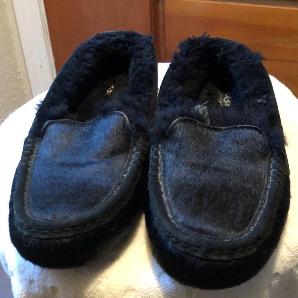 UGG Ascot calf hair slippers Men’s 9
